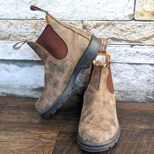 Blundstone Waterproof Classic Chelsea Boot in Rustic Brown w Lug Sole